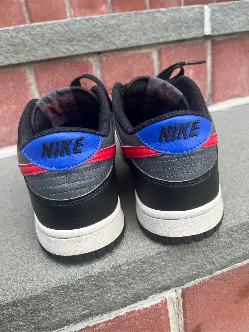 Nike Low-Top Sneakers — Black, Red & Blue